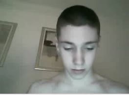 hoody boy wanks on cam